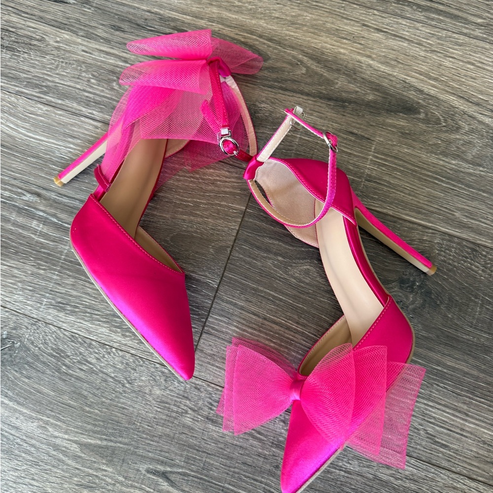 Elegant Pink Women's Heels with Bow Detail
